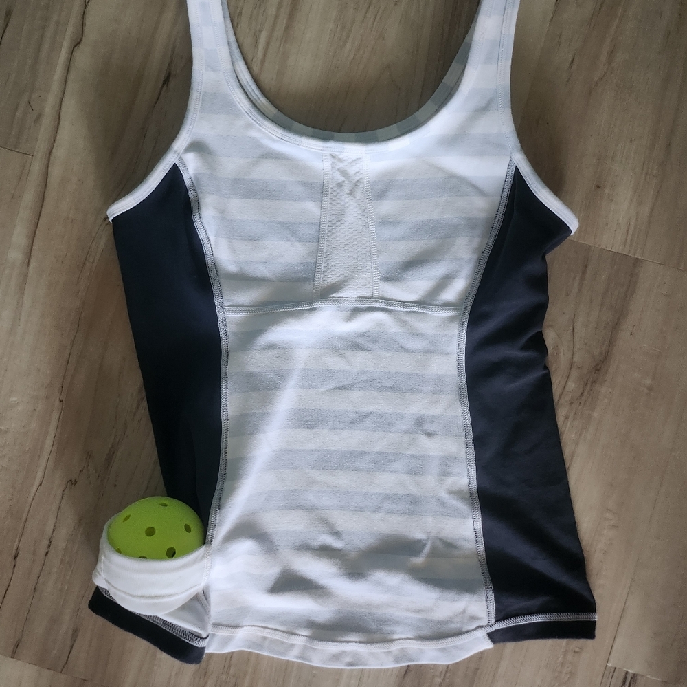 Womens Lululemon Athletic Tank Shirt with Pocket. Pickleball Tennis Size Small